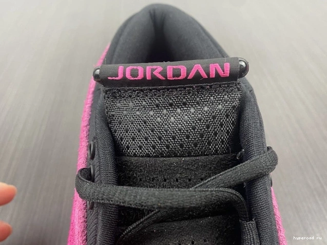 Retro Low DH4121-600 14 (W) Pink Jordan Shocking 0819